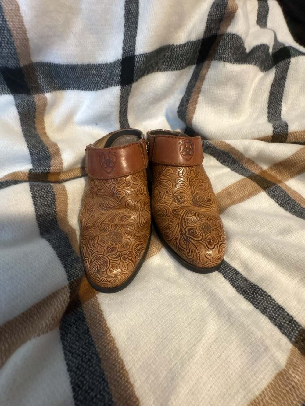 Ariat Women's Floral Embossed Leather Country Mule Clogs